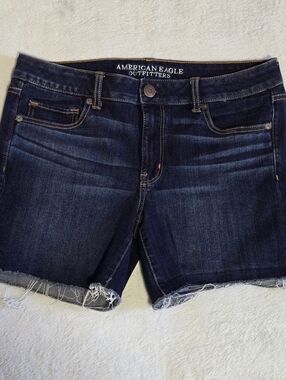 American Eagle Stretch Denim, Midi Shorts, Raw, Frayed Hem, Dark Wash - Size 12